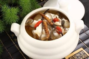 Những điều cần lưu ý khi dùng Đông trùng hạ thảo
